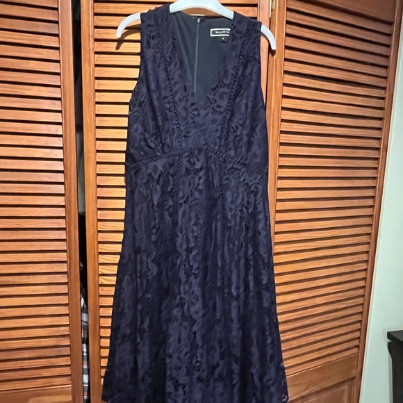 Purple lace dress size 6 - Picture 5 of 6